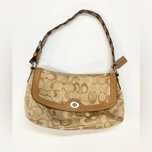 バッグ Chelsea Optic Signature Shoulder Bag BL COACH Chelsea Optic Signature Jacquard Satchel Fold Over